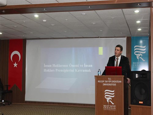İnsan Hakları önemini ve  Prensibini kavramak konulu konferans yapıldı